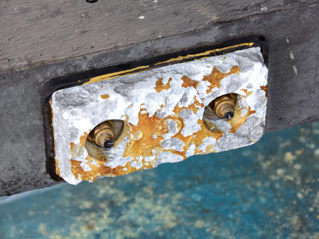 Zinc anode underwater becoming corroded