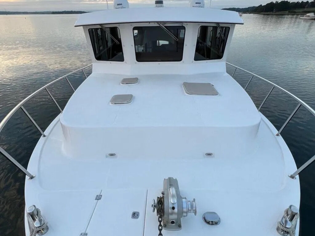 american tug 41 foredeck