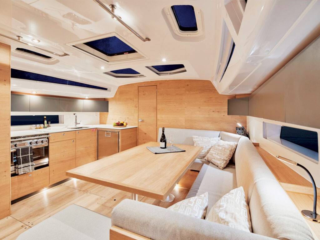 Elan Impression saloon