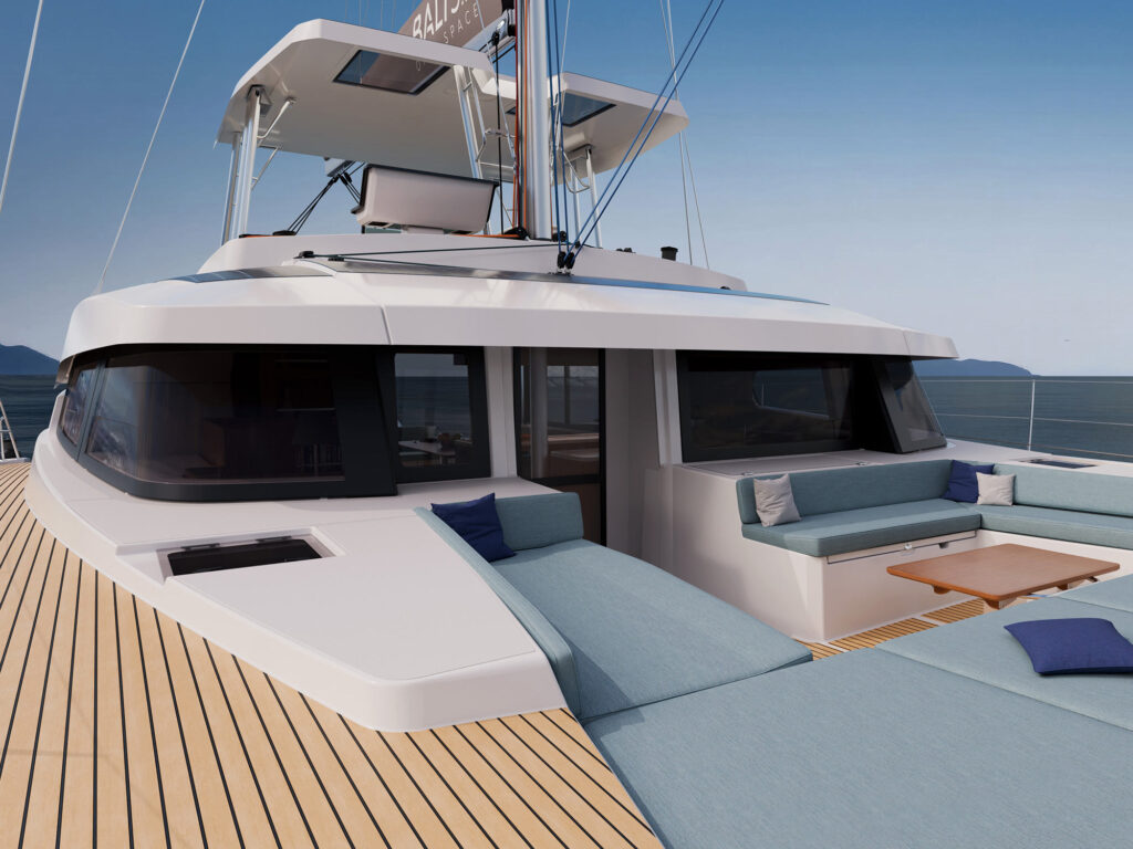 Bali 5.2 foredeck lounge