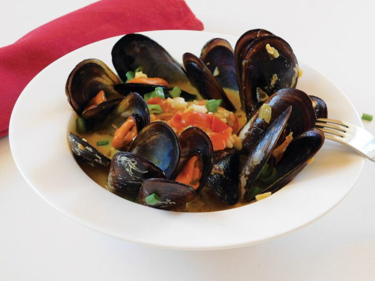 Curried Steamed Mussels on a plate