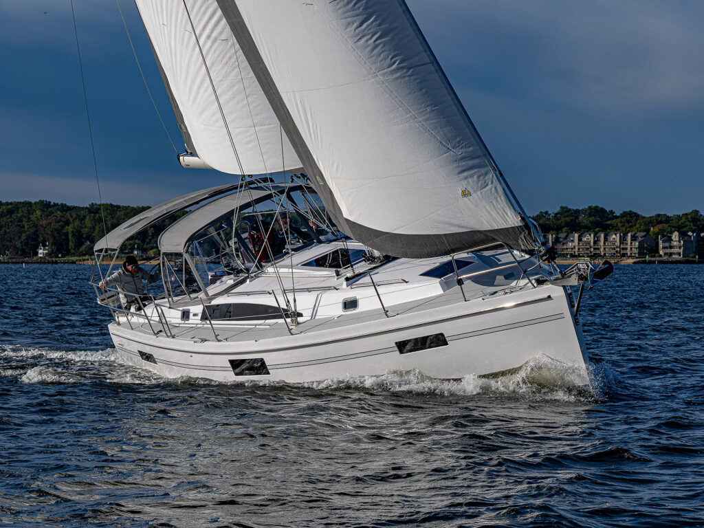 Catalina 356 on the water
