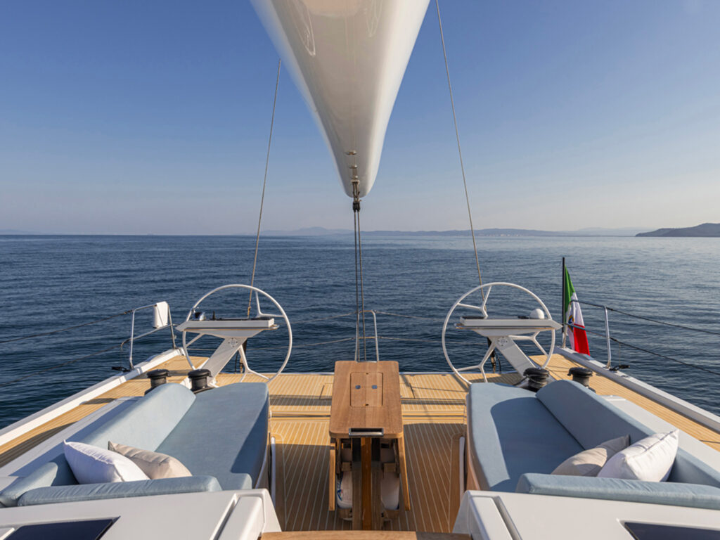 Grand Soleil 52 Performance cockpit