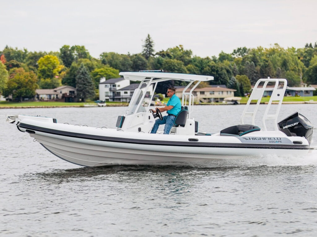 Highfield Escape 750 on the water