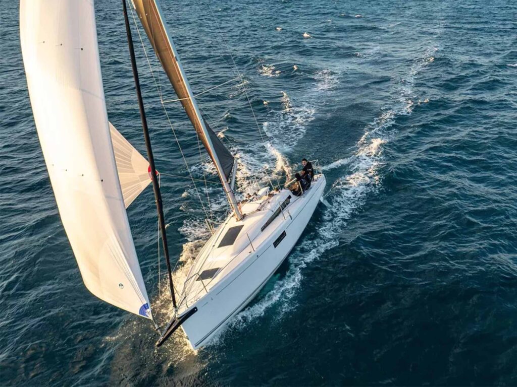 Beneteau First 30 promotional image