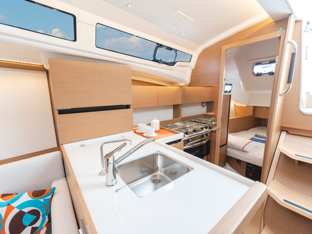 Sun Odyssey 350 galley