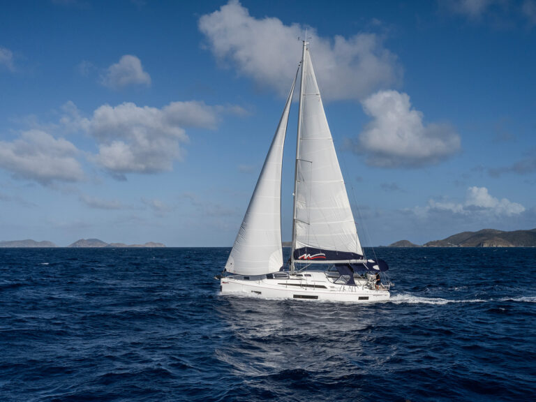 Moorings monohull sailing